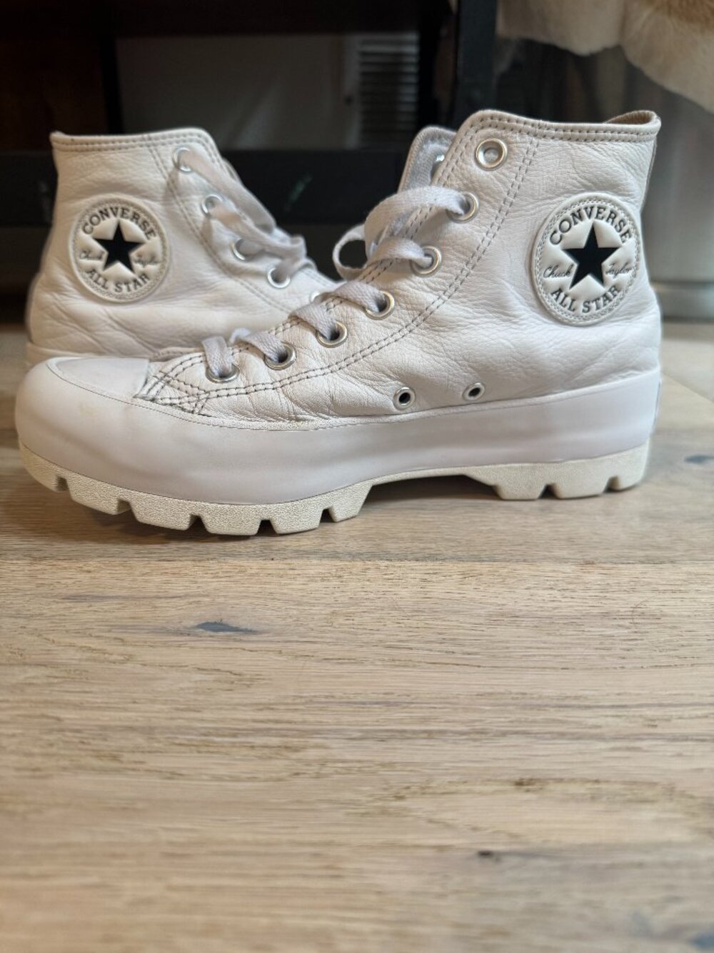 White Leather Converse Lugged Platform High Top Sneakers Women’s 7 Chunky Boots